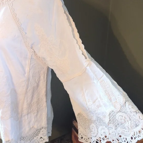 Democracy top NWOT - Picture 4 of 7